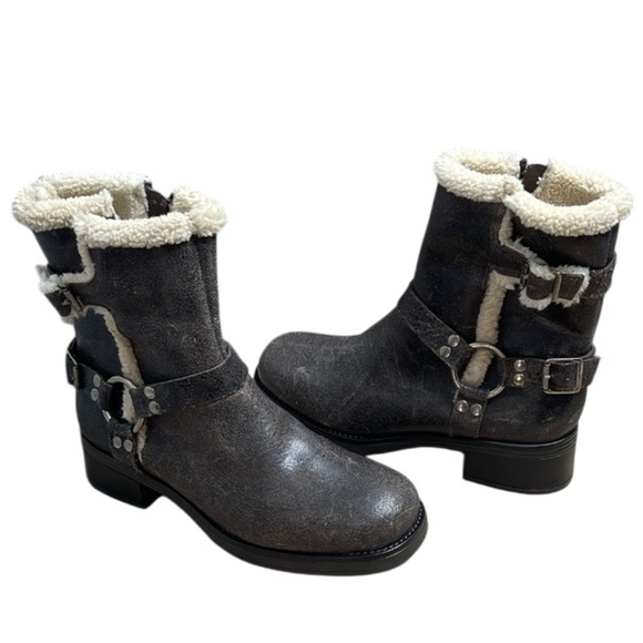 Steve Madden Brown Combat Boots with Cream Trim - Picture 2 of 12